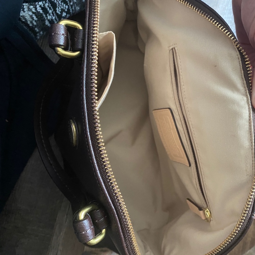 Authentic Coach Handbag - Picture 11 of 13
